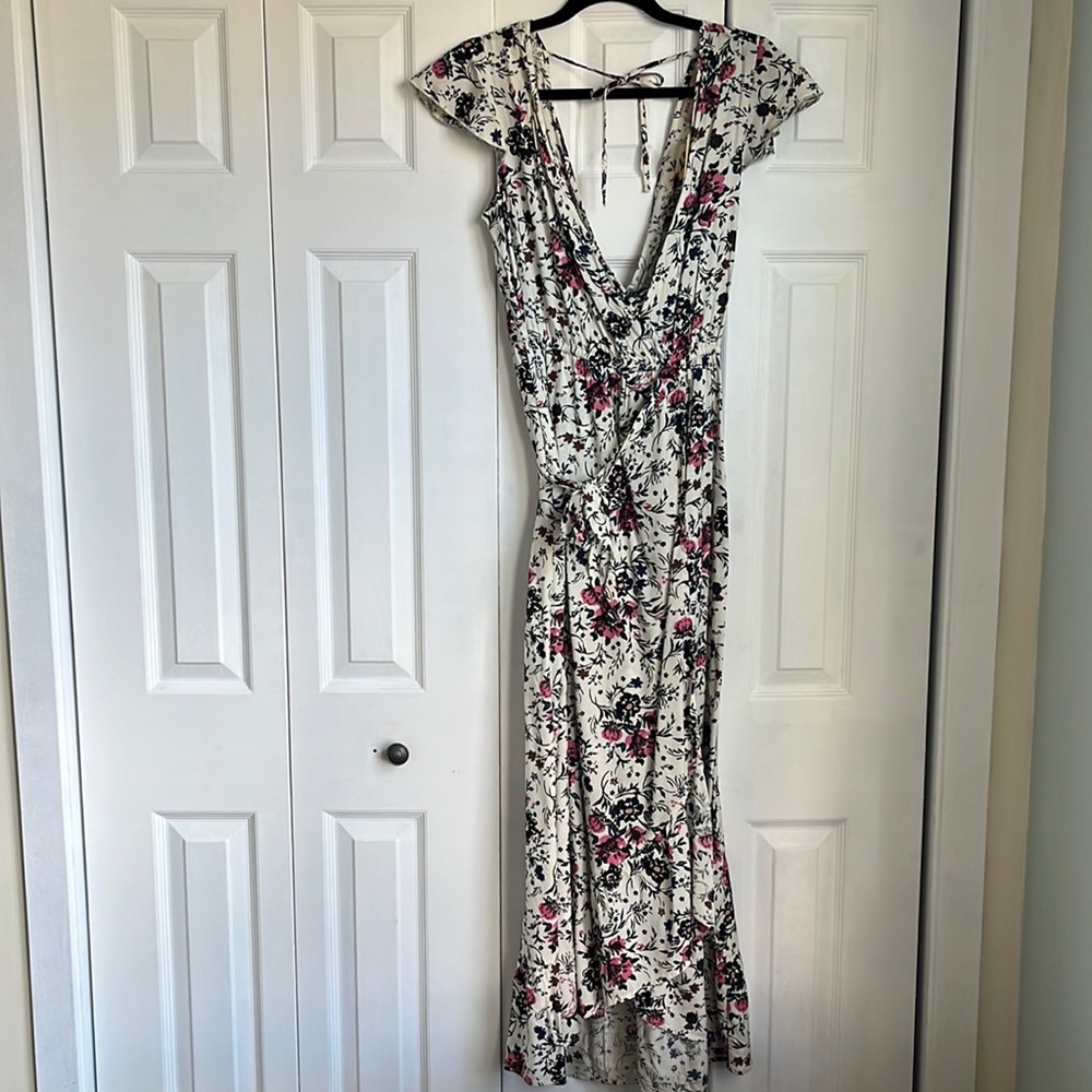 NWT Floral wrap dress